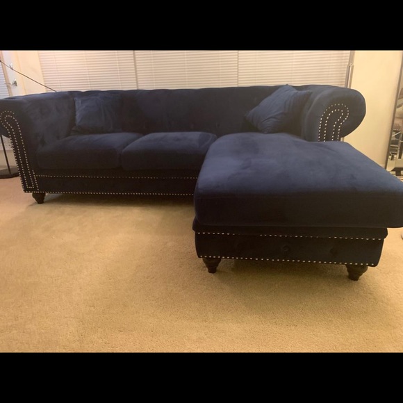 Couch - Picture 3 of 3